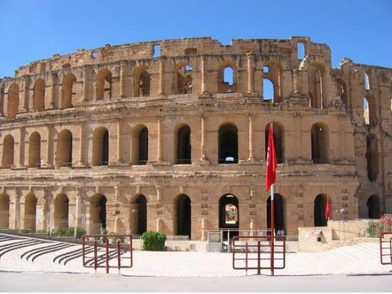 チュニス近郊世界遺産ハイライト 1泊2日ツアー　ケロアン＆カルタゴ＆ドゥッガ＆エル・ジェムなど ＜貸切／食事付き／日本語または英語ガイド／チュニス発＞