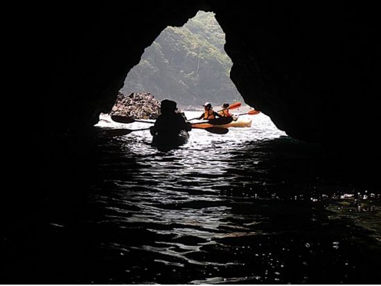 シーカヤック体験　えびす洞など南阿波の洞窟を海から探検＜6時間／美波町＞by Horizon