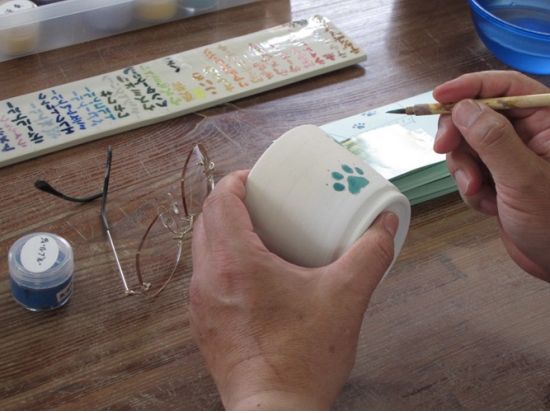 陶芸絵付け体験　海外から取り寄せた30種類以上の色から選ぶ＜丸亀市＞