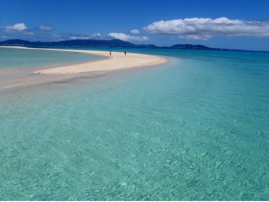 【沖縄・石垣島】絶景の無人島！幻の島上陸シュノーケル＆マリンスポーツ10種類以上遊び放題＜1日／市街地送迎／石垣島発＞