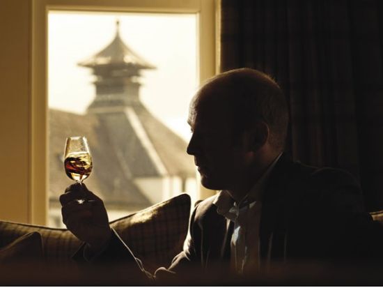 スコットランド　ウィスキー蒸留所めぐり日帰りツアー ＜試飲付／英語ドライバーガイド／エジンバラ発＞