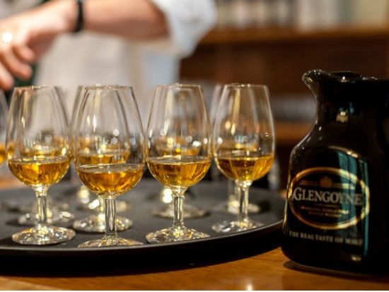 スコットランド　ウィスキー蒸留所めぐり日帰りツアー ＜試飲付／英語ドライバーガイド／エジンバラ発＞