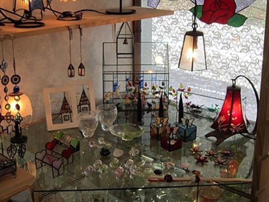 アーティストショップA&MO2（エーアンドモモ）01