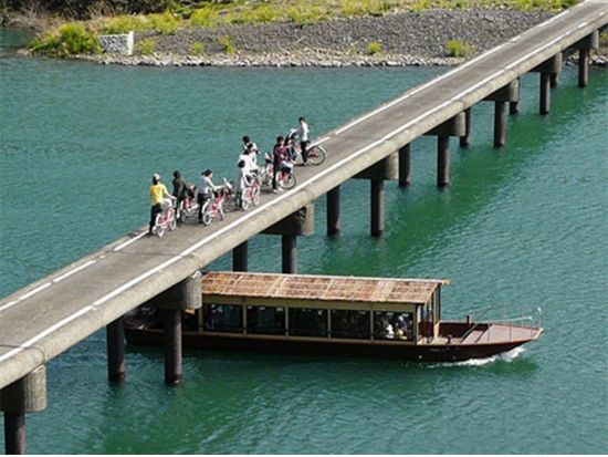 乗合屋形船　四万十川の観光遊覧クルーズ！　日本最後の清流を下る＜1時間／選べる乗船時間／四万十市＞by 四万十の碧