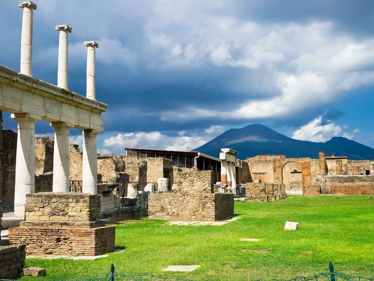 ヨーロッパの古代遺跡 | ナポリ 旅行の観光・オプショナルツアー予約