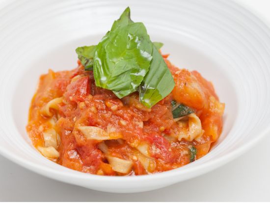 タオルミーナ・シチリアン・キュイジーヌ　食事券＆事前予約　本格シチリア料理のランチプラン＜昼食／ワイキキ・ビーチ・ウォーク内＞