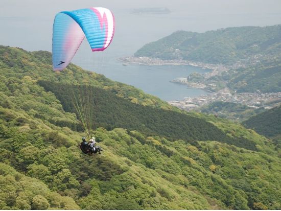 じっくり1日プラン　ひとりで飛ぶパラグライダー体験 ＜熱海＞by パラフィールド