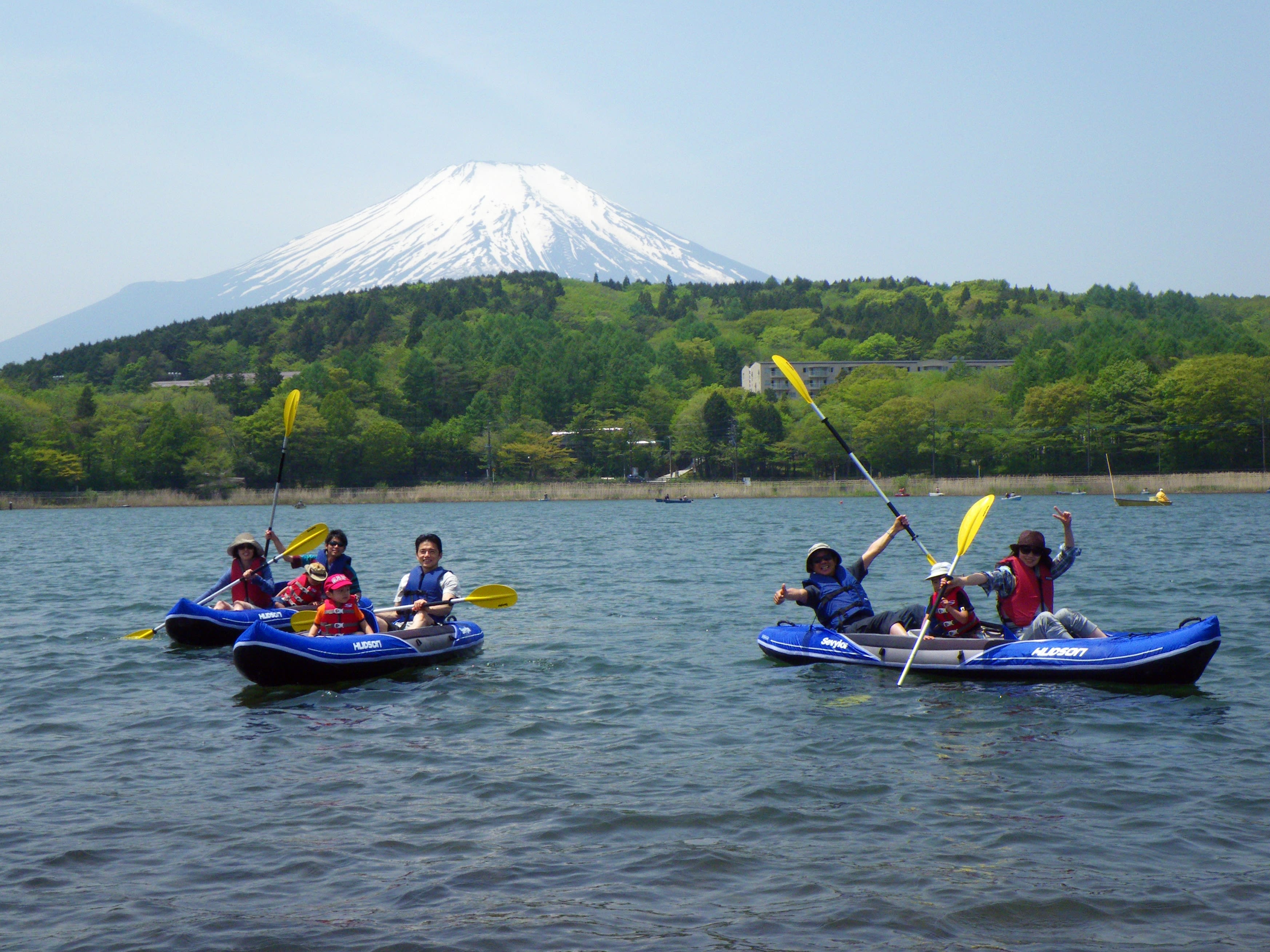 カヌー体験 安定感抜群のインフレータブルカヌーで富士山を眺めながら