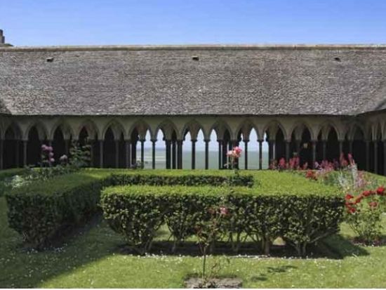 モンサンミッシェル日帰りツアー　移動のみ格安プラン選択可＜日本語オーディオガイドor英語ガイドorガイドなし＞＊申込と同時に即予約確定