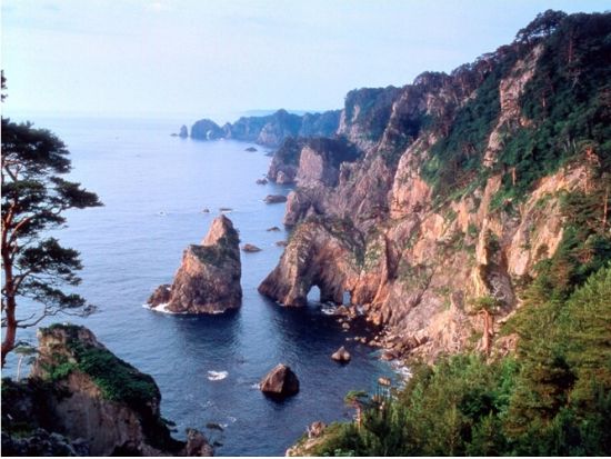 みちのく潮風トレイルガイド 北三陸の大自然の懐を歩く＜1時間／田野畑村＞by番屋エコツーリズム