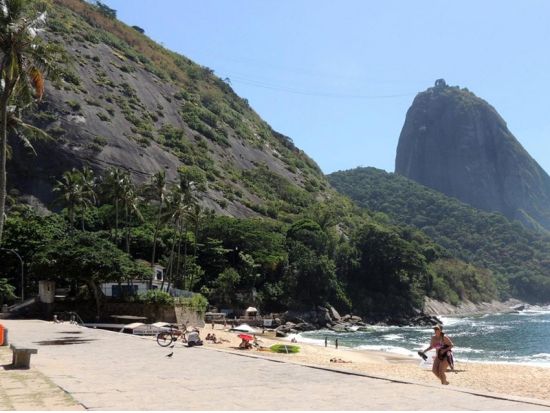 リオ観光の決定版！コルコバードの丘＆ポン・ヂ・アスーカル＆セラロンの階段☆リオ市内半日観光ツアー＜混載／英語ガイド／リオ・デ・ジャネイロ発＞