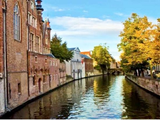 パリ発ベルギー日帰りツアー　世界遺産ブルージュ観光＜日本語オーディオガイドまたは英語ガイド＞by ParisCityVision