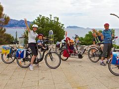 family-tour-visit-marseille