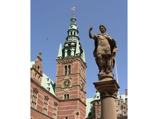 おすすめガイド ウィンザー庸子さんがご案内 フレデリクスボー城とバロック式庭園　半日観光ツアー＜貸切／午前／コペンハーゲン発＞