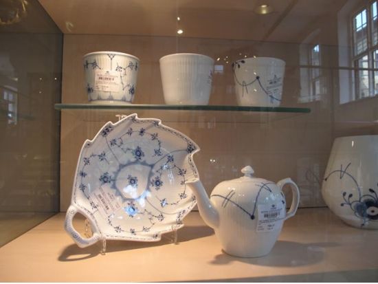 おすすめガイド ウィンザー庸子さんがご案内 ロイヤル・コペンハーゲン＆ジョージ・ジェンセン お買い物ツアー＜貸切／午前／ランチありorなし／コペンハーゲン発＞