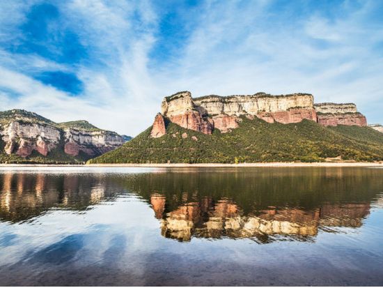 カタルーニャ地方4つの村めぐり　1日観光ツアー ＜英語ガイド＞