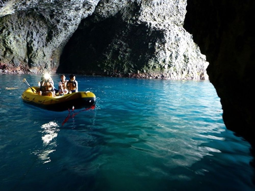 青の洞窟ボート1_s