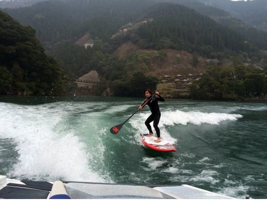 ウェイクサーフィン体験 プロの指導で初心者から経験者まで楽しめる！＜選べる時間帯/美郷町＞ by ウィズ