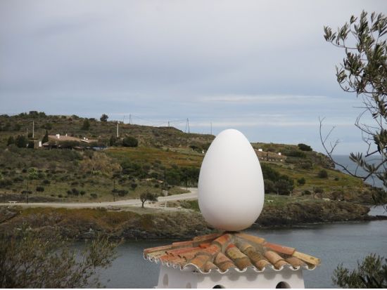 ダリ劇場美術館＆ダリの家美術館（卵の家）フィゲラス＆カダケス1日ツアー　専属日本語ガイドと巡るダリゆかりの地　自由時間に周れるダリ宝石美術館＜日本語／貸切＞