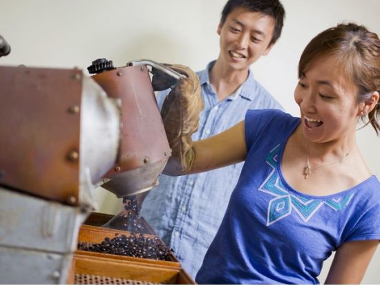 ハワイ島　生焙煎体験ツアー　世界で1つのオリジナルコナコーヒーをつくろう＜午前・午後／日本語ガイド＞by UCCハワイ