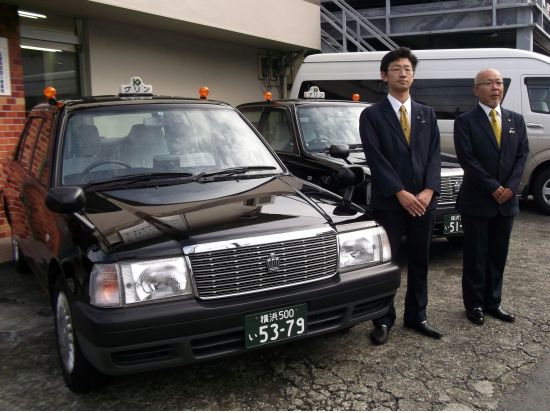 鎌倉観光タクシー　銭洗弁天＋高徳院（鎌倉大仏）＋極楽寺　神社仏閣巡り＜3～6時間／1～9名／鎌倉＞by グリンハイヤー