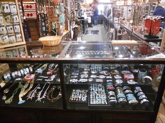 キャメロン・トレーディングポスト