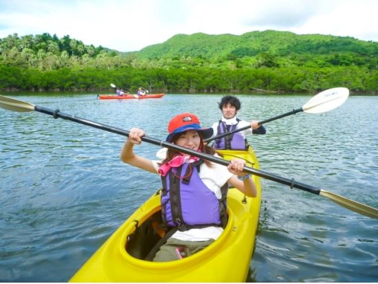 マングローブカヌー+キャニオニングツアー　暑ければ暑いほど楽しい！亜熱帯の川を満喫！＜5～9月／上原港または西部地区ホテル無料送迎／西表島＞