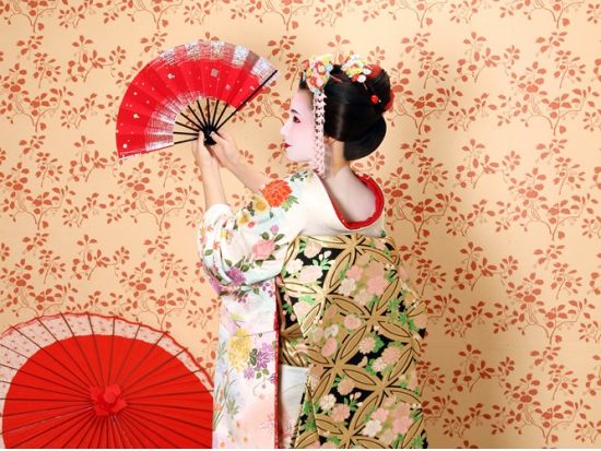 舞妓変身体験 お座敷撮影プラン 芸妓への変更・お庭撮影可＜京都市／祇園＞by 舞妓体験処 ぎをん彩