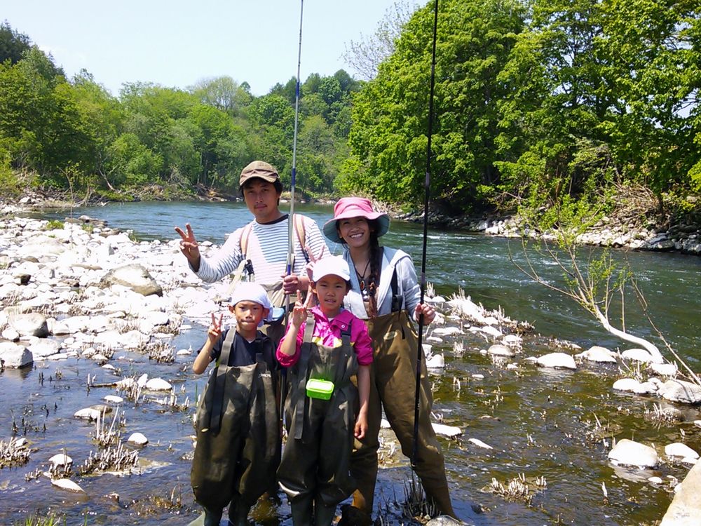 渓流釣り体験 川の中に入って魚を釣ろう お子様の川遊びも ニセコ町 ニセコ 支笏 洞爺 登別の観光 遊び 体験 レジャー専門予約サイト Veltra ベルトラ 渓流釣り体験 川の中に入って魚を釣ろう お子様の川遊びも ニセコ町 ニセコ 支笏 洞爺 登別の観光 遊び 体験 レジャー専門予約サイト Veltra ベルトラ