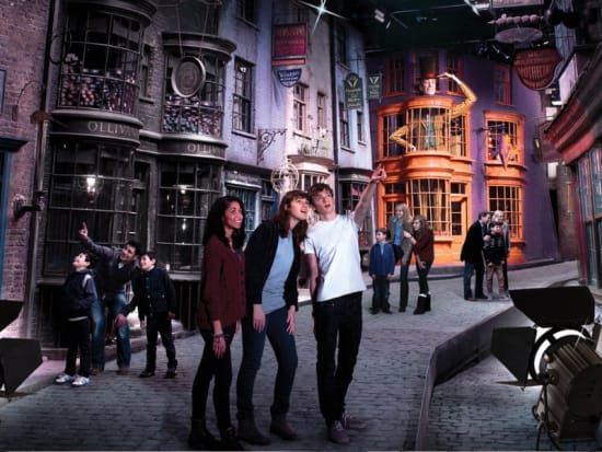 Image result for Estúdio Harry Potter - Warner Bros. The Making of Harry Potter