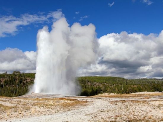 イエローストーン国立公園＆グランドティトン国立公園　2泊3日観光ツアー ＜5～10月／日本語ドライバーガイド／ソルトレイクシティ発＞