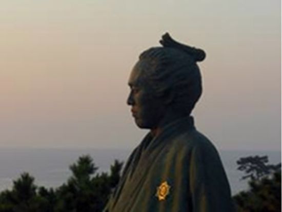 貸切送迎タクシー　日本の渚100選！　桂浜 ⇔ 高知市内・高知龍馬空港　月の名所と坂本龍馬像をクイック観光＜2時間／選べる出発時間＞