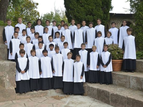 モンセラット 1日観光ツアー　修道院入場＆少年聖歌隊コーラス鑑賞プランあり ＜登山列車利用／英語／バルセロナ発＞