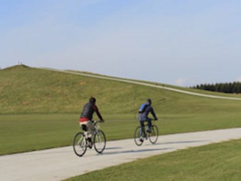 【ロードバイク／サイクリング】 モエレ沼公園アートめぐりコース15Km 公道を走らないので初心者も安心＜初心者向け／半日／市内送迎有／札幌市＞by SAN