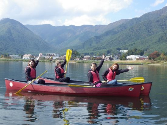 2時間カヌー体験プランは即時予約可能日あり！ カヌー体験 富士山をバックに河口湖を水上散歩！＜0歳から参加可／30分・2時間／午前・午後／富士河口湖＞