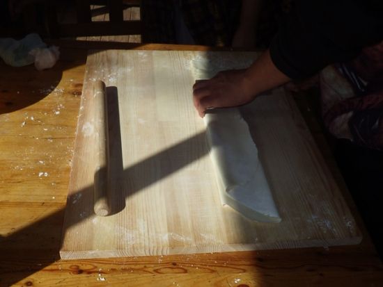 ほうとう手打ち体験　甲州名物ほうとうを通じて山梨の食文化を知ろう！＜カントリーレイクシステムズ／富士河口湖町＞