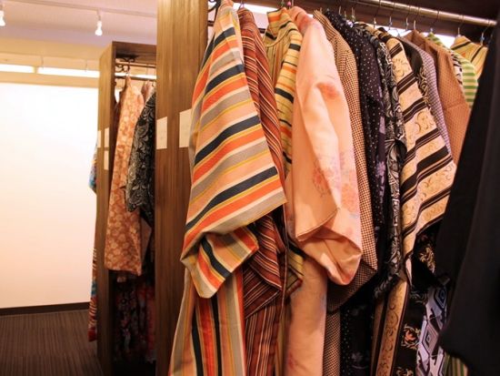 着物レンタル カップルプラン 京都駅前すぐ近く！かんざし貸出＆簡単ヘアアレンジ無料＜京都タワーサンド店＞by wargo（ワーゴ）