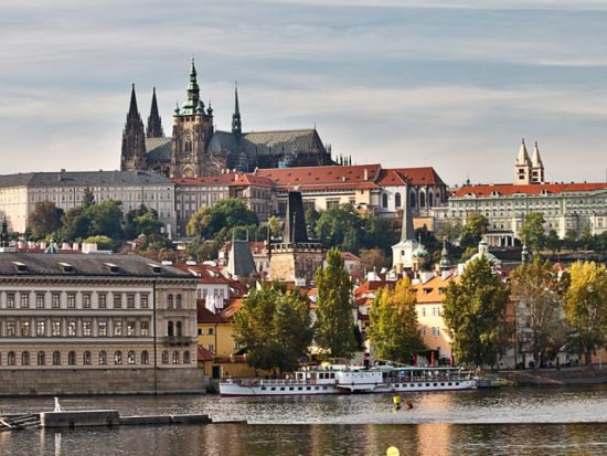 プラハ市内 半日観光ツアー　バスと徒歩で世界遺産都市をめぐる ＜英語ガイド／プラハ発＞