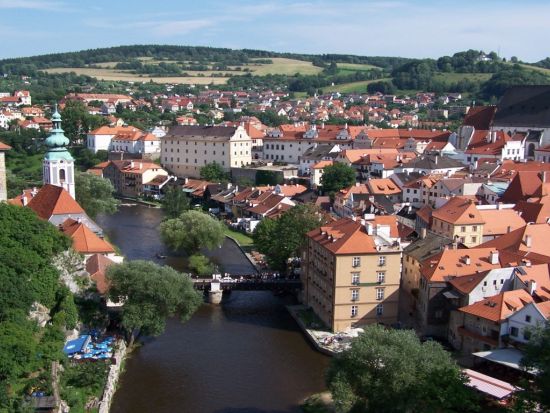 世界遺産チェスキークルムロフ　1日観光ツアー ＜英語ガイド／プラハ発＞