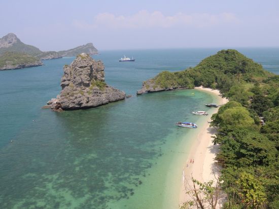 【サムイ発】アントン・ナショナル・マリンパーク☆珍しい地形の島々やシュノーケリングとカヤッキングを楽しむ！＜終日／ホテル送迎付／日本語ガイド選択可／昼食付＞