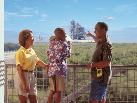 ケネディ宇宙センター＆エアボートライド　科学と自然を満喫する欲張り1日ツアー ＜入場チケット付き／英語ドライバー＞