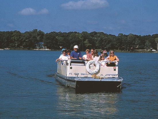オーランド市内 凝縮半日ツアー　ボートクルーズ乗船付き ＜英語ガイド＞