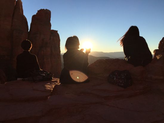 セドナ市内観光＋エアポートメサ＋ホーリークロス 半日観光ツアー＜日本語ガイド＞