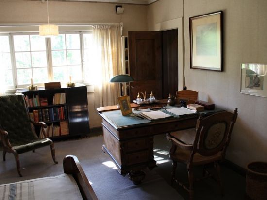 作曲家シベリウスの家を訪問！アイノラ・ツアー＜5～9月／日本語／ヘルシンキ発＞