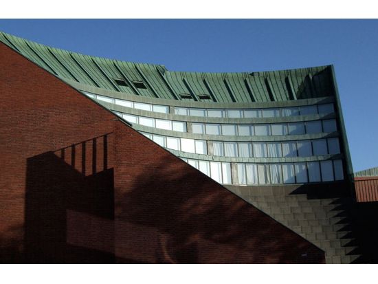 建築家アルヴァ・アアルトの作品を巡る！日本語ガイドツアー＜ヘルシンキ発＞