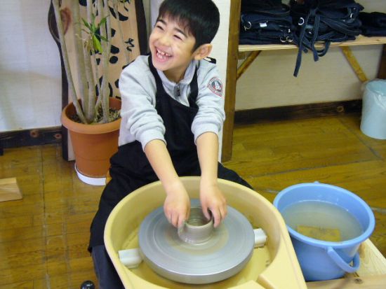 陶芸体験 常滑焼のお店で土と触れあい作品づくり[咲茶楽 光きゅうす/常滑市] 