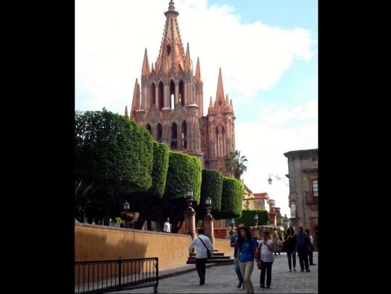 【魔法の町】サン・ミゲル・デ・アジェンデ＆ケレタロ観光ツアー＜混載／日本語ガイドor英語ガイド／メキシコシティ発＞