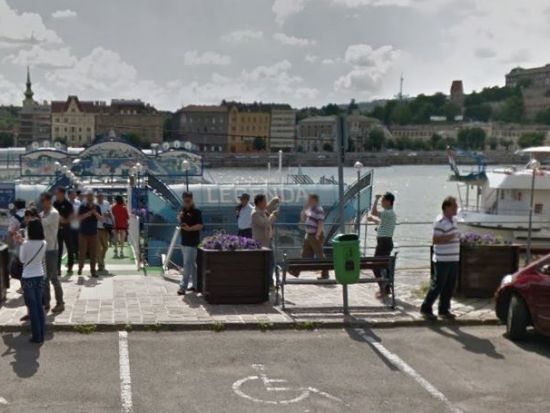 ドナウ川ナイトクルーズ 事前予約＜ワンドリンク付き／日本語オーディオガイド＞