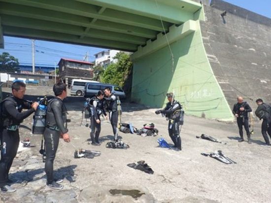 体験ダイビング 伊豆北川（ほっかわ） 海をのぞきたいけど不安な方でも信頼サポートで安心＜ビーチ／1ダイブ＞by ダイブ グリーン