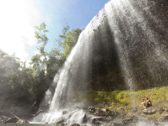 ガラスマオの滝＆ストーンモノリス1日ツアー　パラオ最大の滝を目指してジャングルトレッキング＜昼食／送迎付＞by Rock Island Tour Company